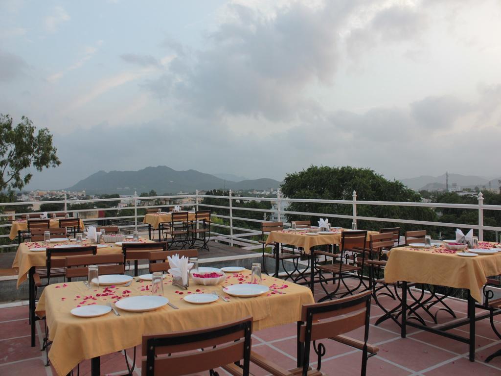 Hotel Mahima Palace Udaipur Dış mekan fotoğraf